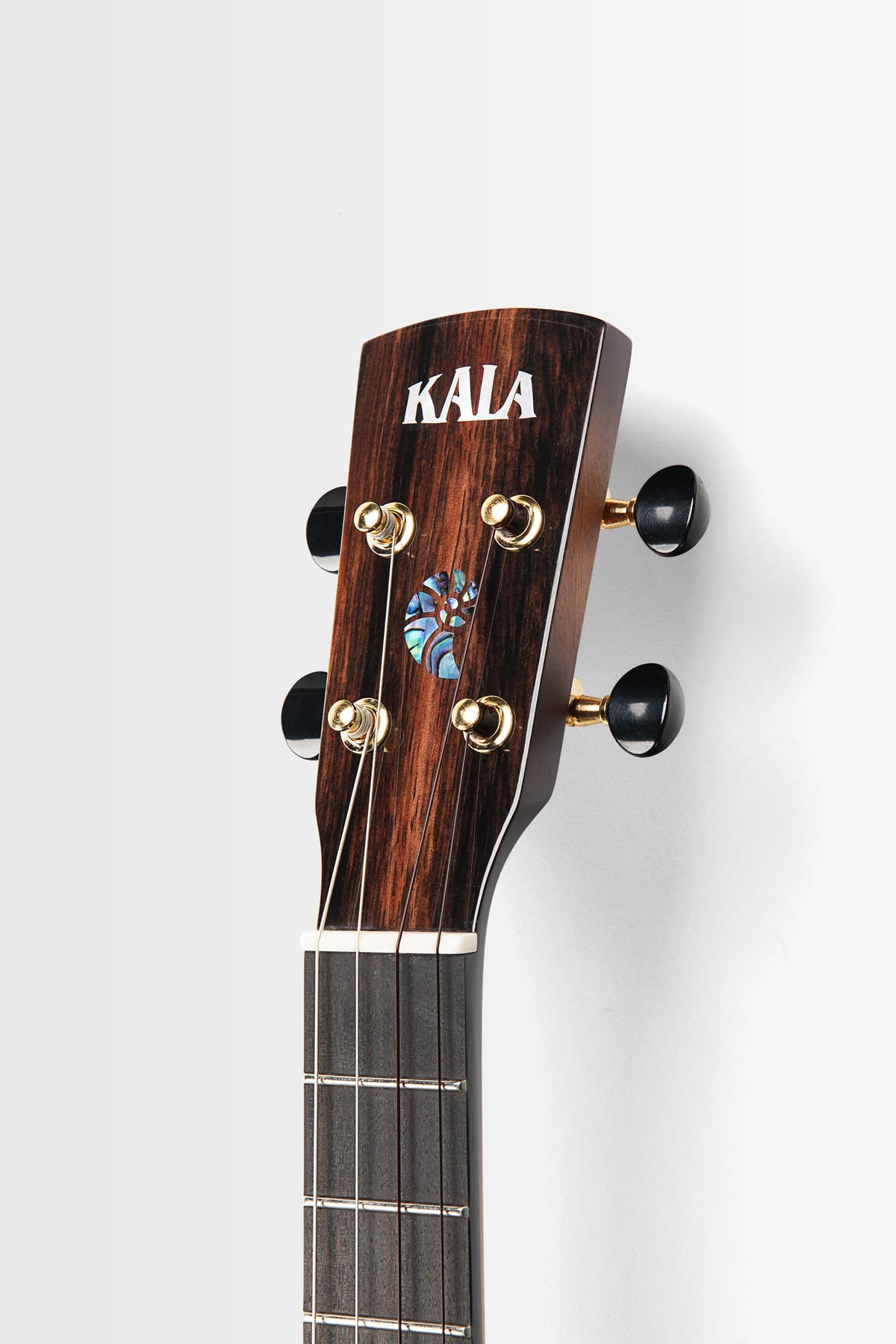Kala KA-NS-AMB-MNG-TE Revelator Nautilus Horizon Amber Waves Mango Tenor Electro Ukulele With Bag