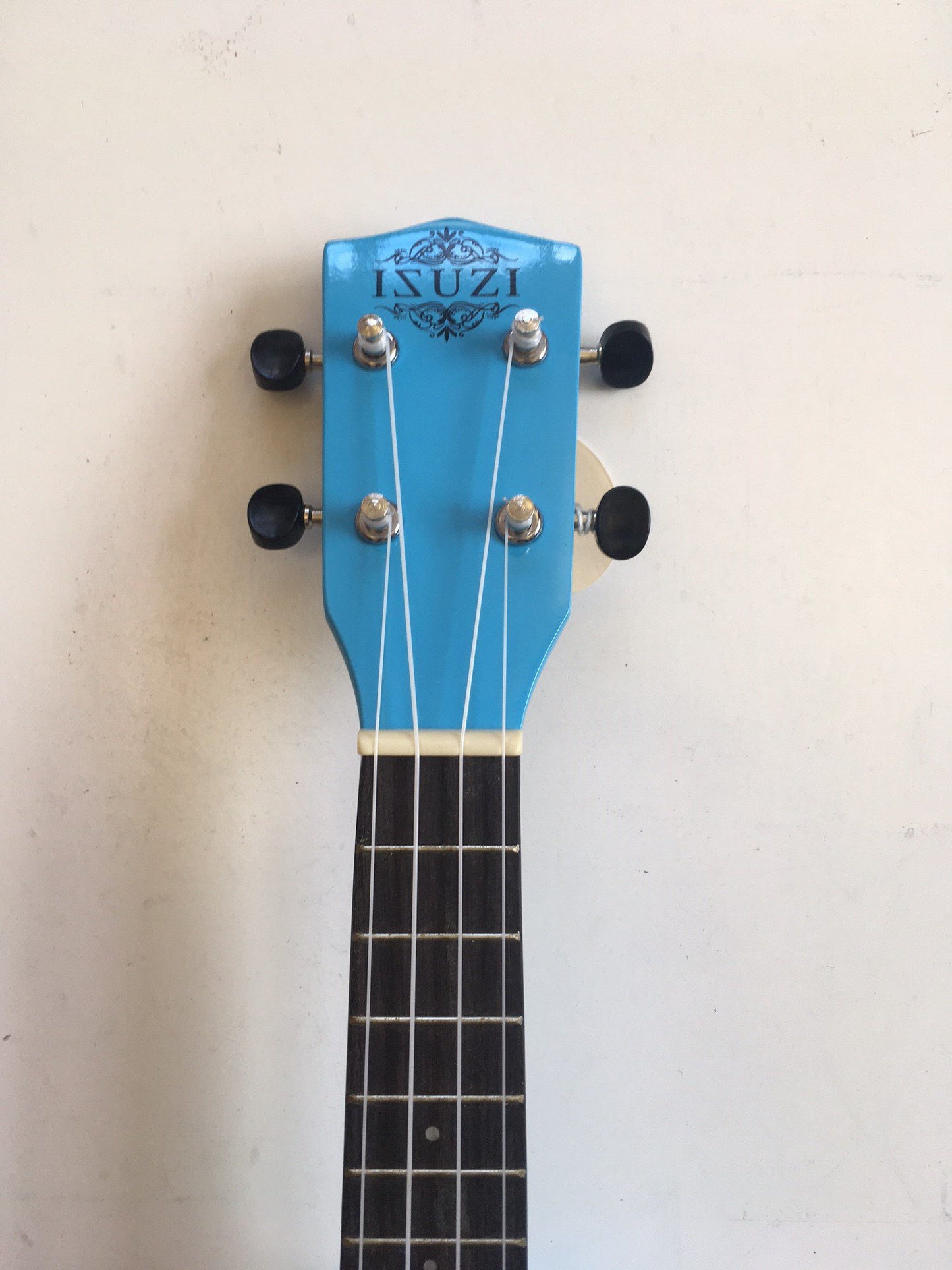 ISUZI LS-BL Blue Soprano Ukulele