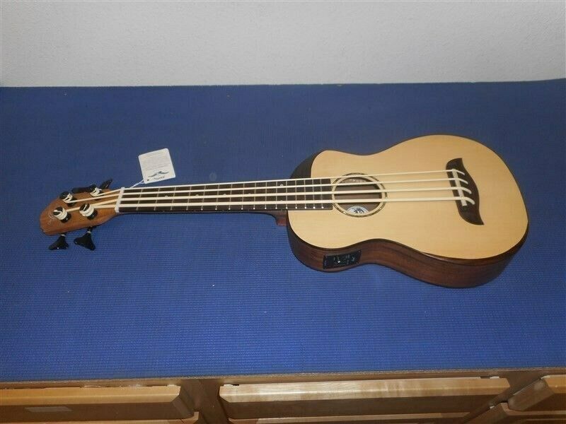 Oscar Schmidt OUB500K Electro Acoustic Bass Ukulele Satin Natural