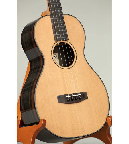 Pono UL4-4 Cedar Rosedwood Ukulele