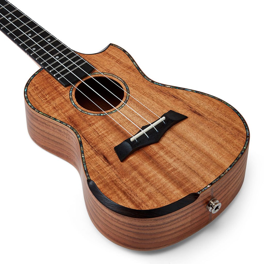 Snail SR-04CEQ Solid Acacia Top Concert Electro-Acoustic Ukulele Bevel Cutaway Including premium Snail Padded Gig Bag